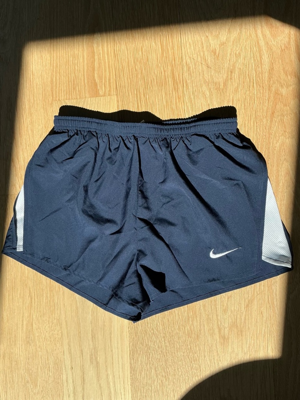 Nike Dri-Fit Women’s Navy Running Shorts With Mesh Split Sides Size Medium